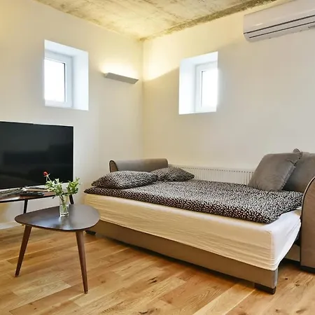 Domillion 3bdr Rooftop Terrace Ac P369 Apartment